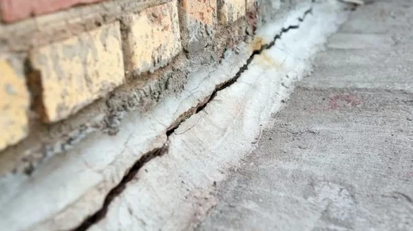 ڪيئن سمجھجي ته گھر جو بنياد فوري طور تي مرمت جي ضرورت آھي